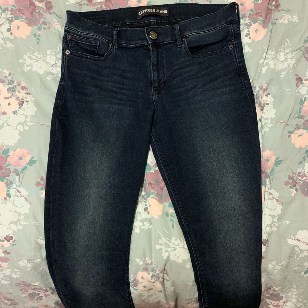 Express mid-rise barely boot jean